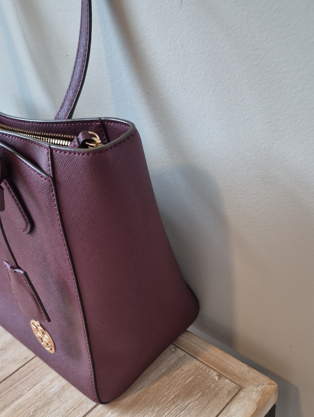 Tory Burch Robinson Burgundy Tote Bag - Picture 3 of 16